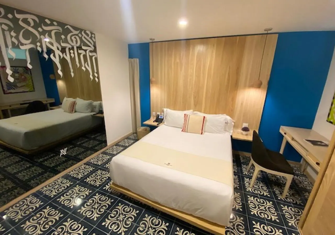 Autentico Vertical Playa Del Carmen Mexiko
