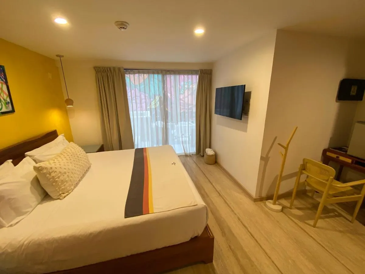 Autentico Vertical Playa Del Carmen Mexiko